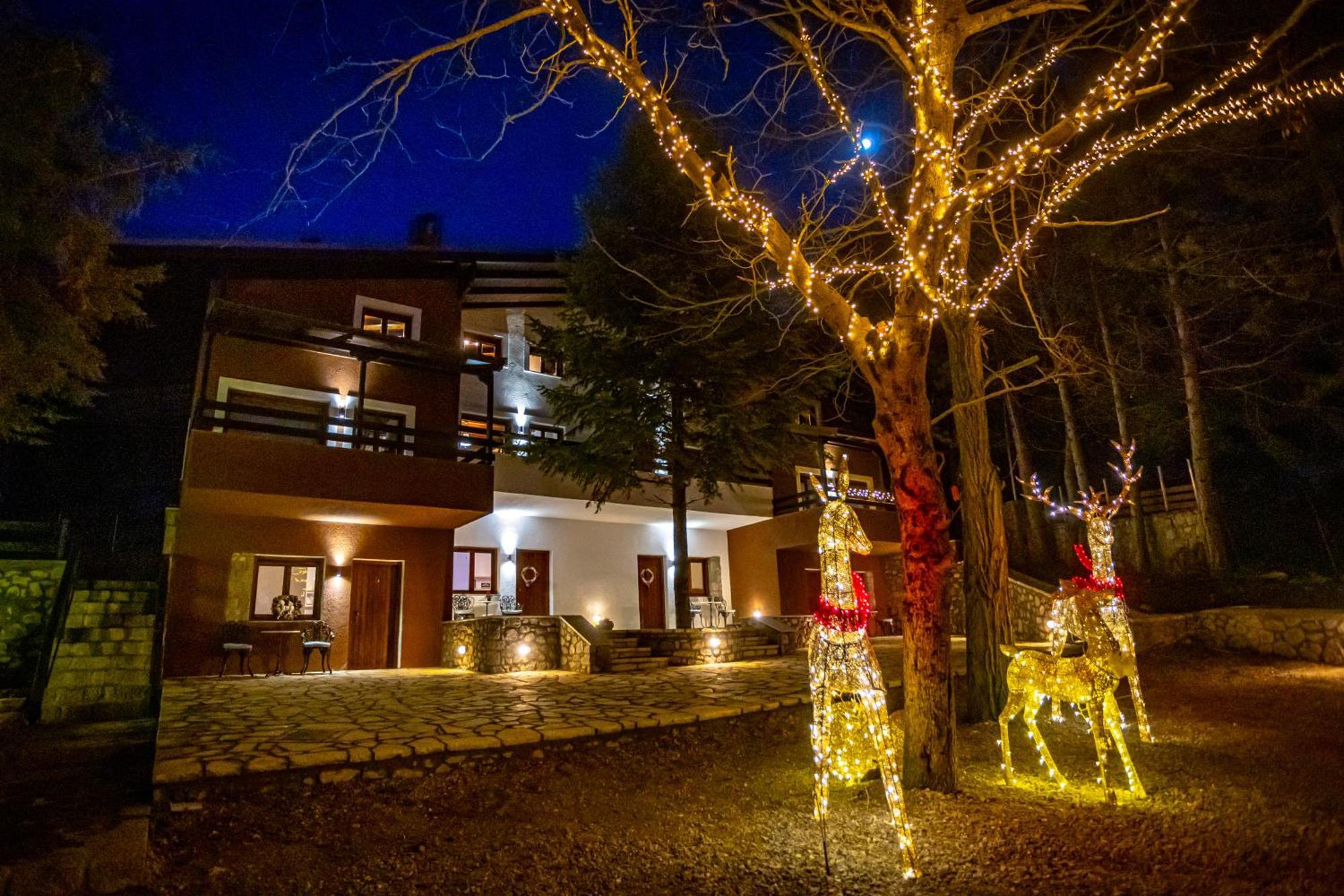 Mz Reindeer Hotel Kalívia Eksteriør billede